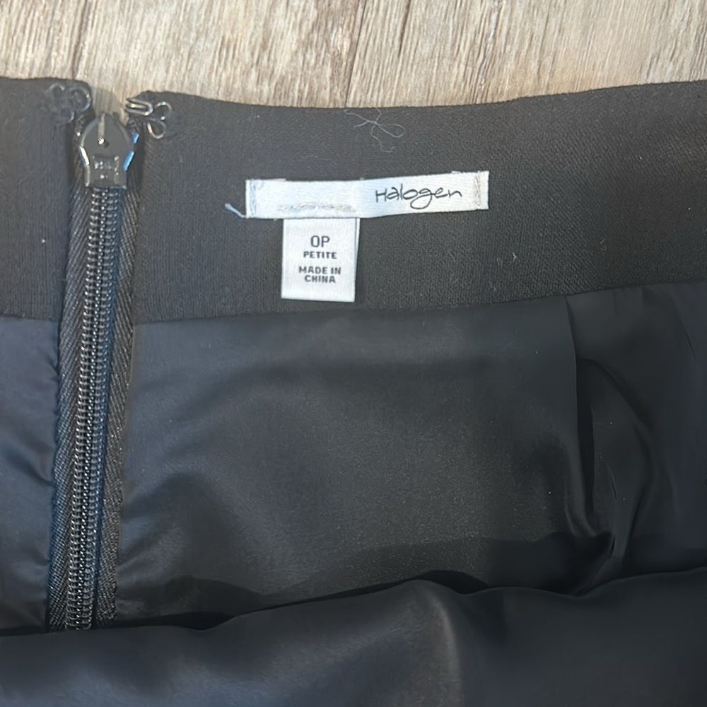 Halogen Black Pencil Skirt Petite Office Workwear Career Chic - Picture 3 of 4